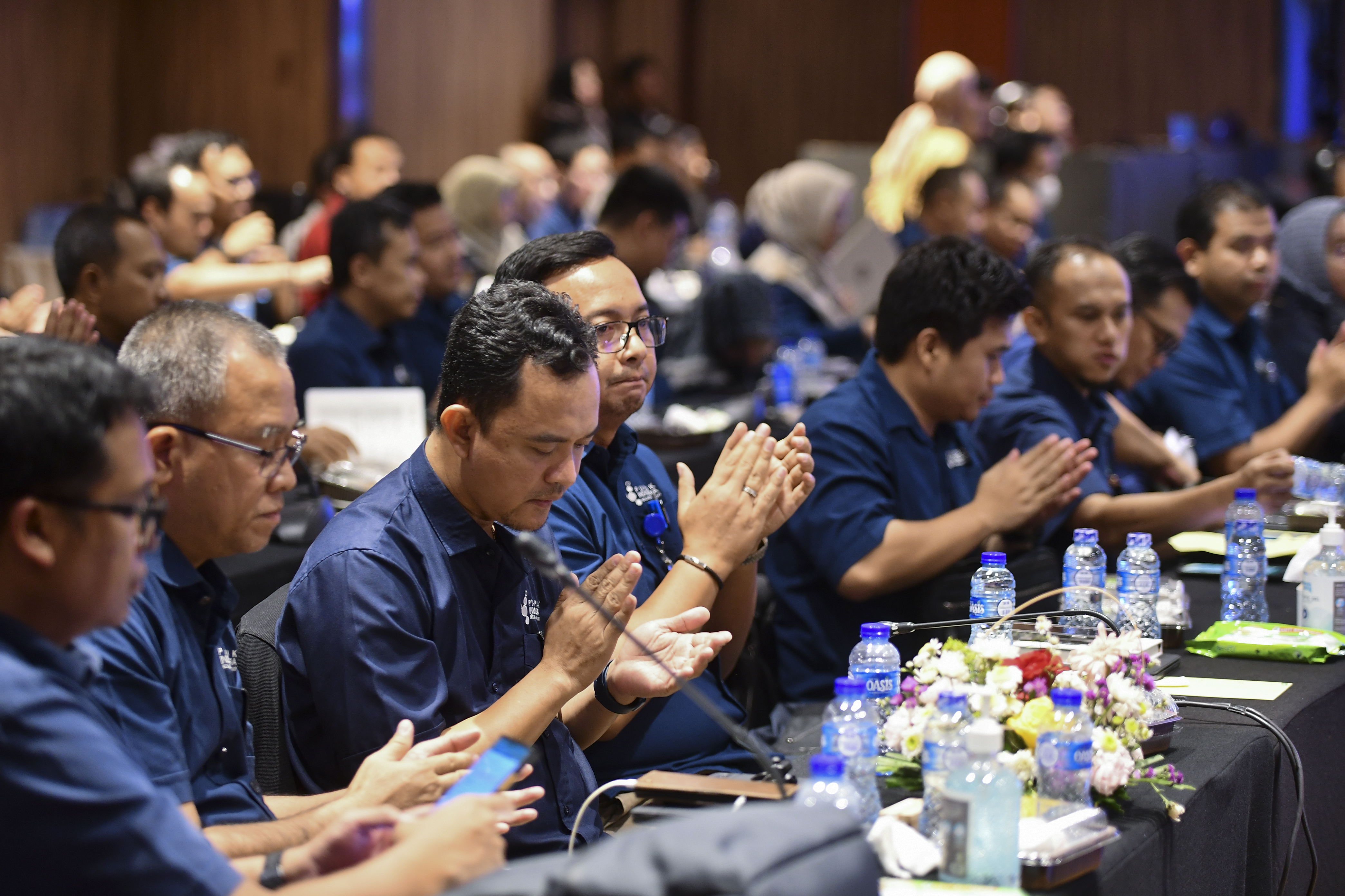 Rapat 13